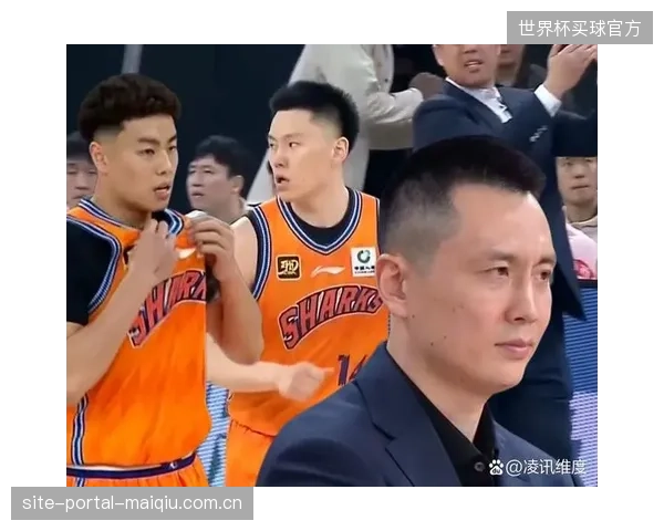 李弘权与李添荣等本土新锐日趋稳定,为上海队的崛起提供了内部动力。 李弘权与李添荣等本土新锐日趋稳定,为上海队的崛起提供了内部动力。